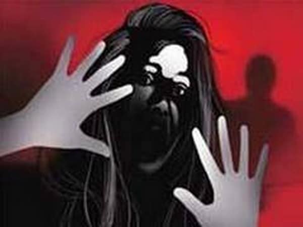 A thousand minority girls, women abducted, converted to Islam, married off in Pak every year: Report | english.lokmat.com A thousand minority girls, women abducted, converted to Islam, married off in Pak every year: Report | english.lokmat.com